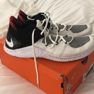 Nike FreeTR Flyknit 3 shoes